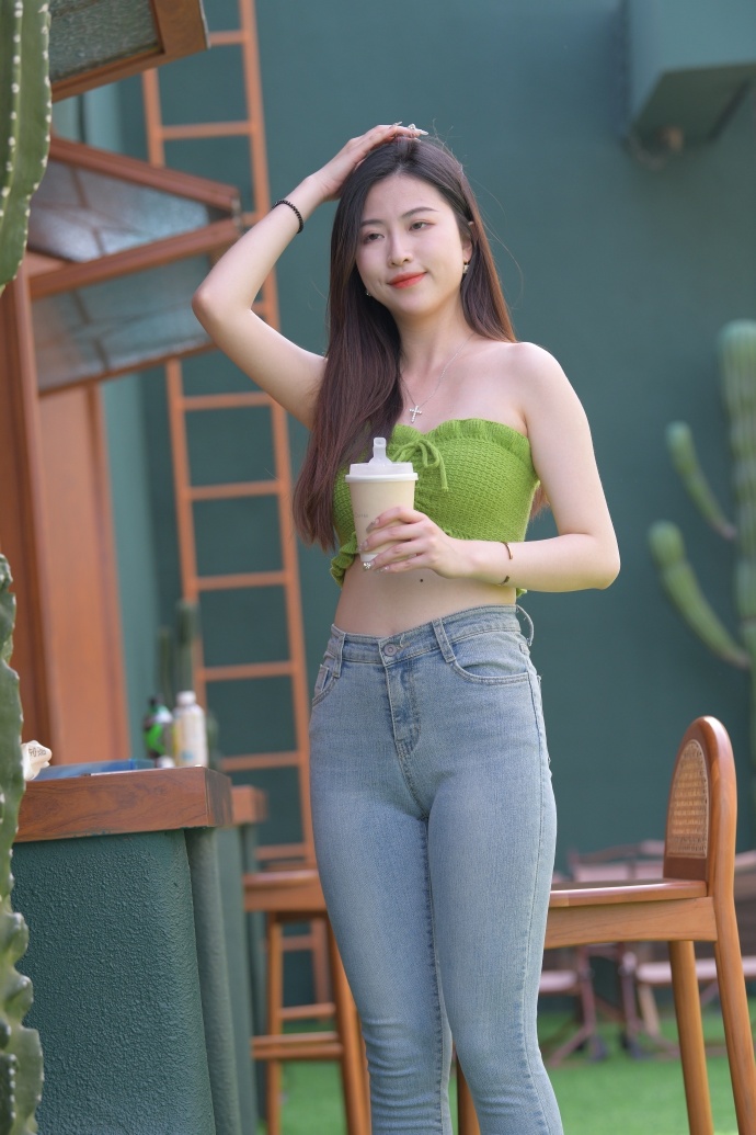 人人操人人摸超碰免费视